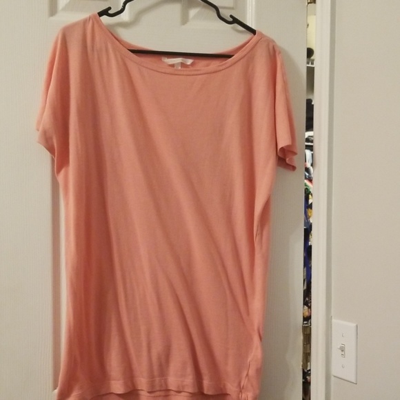 Easy, light, peach top - Picture 1 of 3